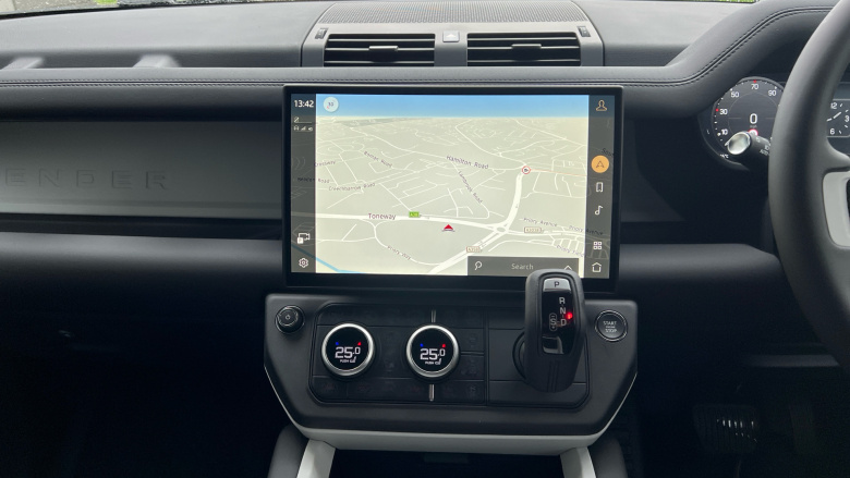 Land Rover Defender 3.0 D250 X-Dynamic SE 110 5dr Auto Diesel Estate